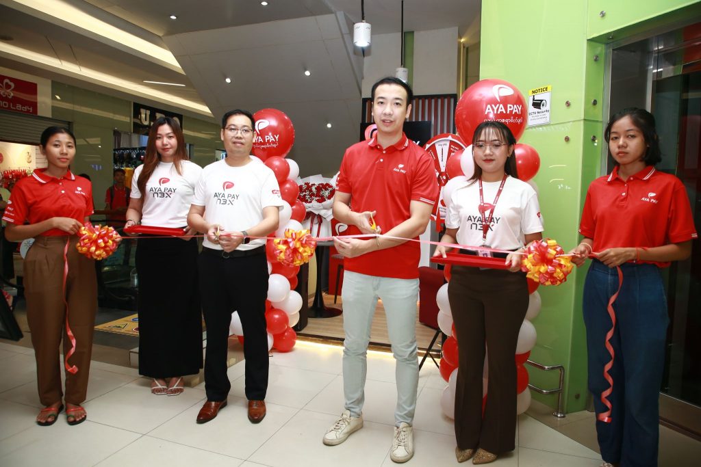 AYA Pay xCounter Opens at Junction Mawtin: Visit for Seamless Digital Financial Solutions!